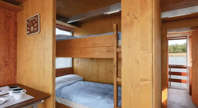 Beautiful Ship/boat in Neustrelitz With 2 Bedrooms and Wifi, Забронировать Отель Нойштрелиц Feldberg Lake District, рядом с Славянская деревня в городе Нойштрелиц