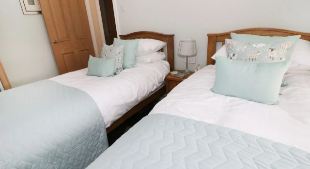 Коттедж Llwyn Onn Guest House