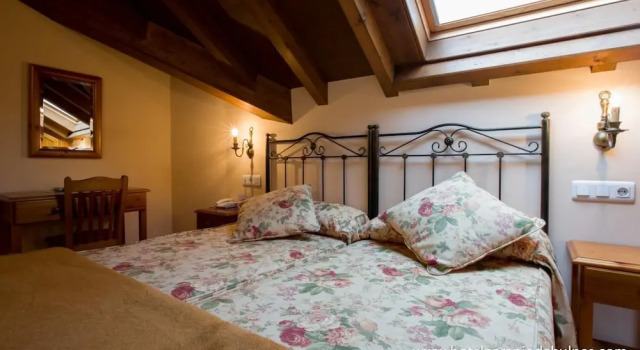 Hotel Naranjo De Bulnes, Book Hotel Hotels in Asturias with Parking, Parking