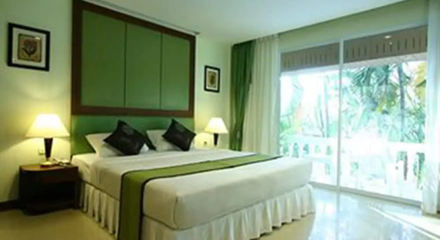 Номер Deluxe с балконом и с красивым видом из окна Windmill Resort Hotel Pattaya