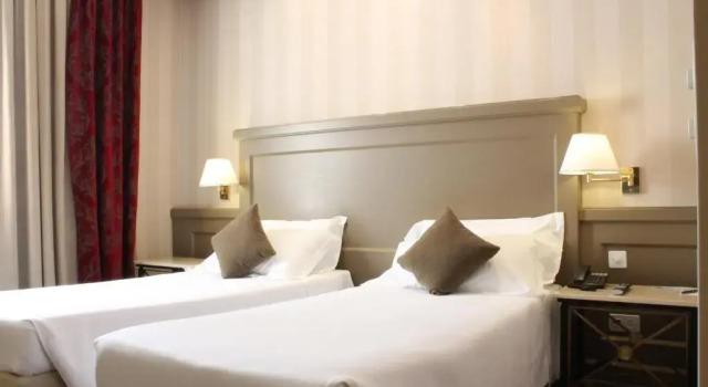 Двухместный номер Standard с балконом Hotel De La Paix
