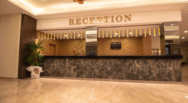 Yoncalı Termal Spa Otel, Rezerwuj Hotel Hotele w Yoncali z basenem, Basen
