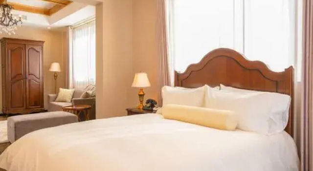 Двухместный люкс Deluxe Shihua Hostel
