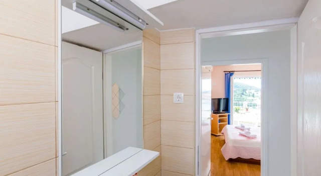Apartments & Room Lino