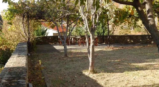 Ξενώνας Αριάδνη - Guesthouse Ariadni, 预订 酒店 Lemos Prespes