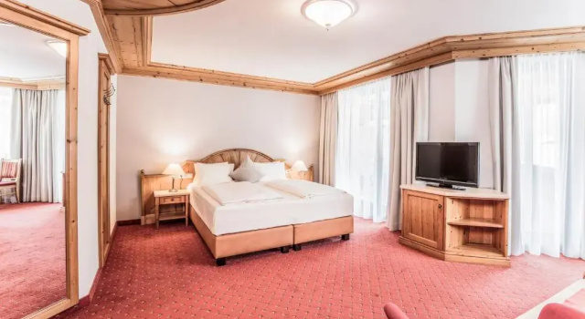 Полулюкс Hotel Elisabeth, 4 Sterne Superior