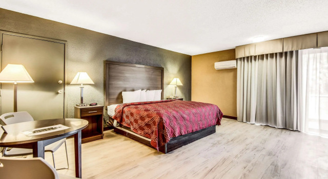 Двухместный номер для гостей с ограниченными возможностями Econo Lodge Tampa near Busch Gardens