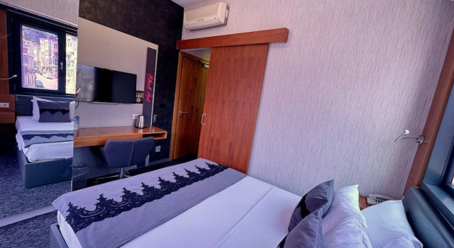 Люкс Deluxe с 2 комнатами Black Art Otel