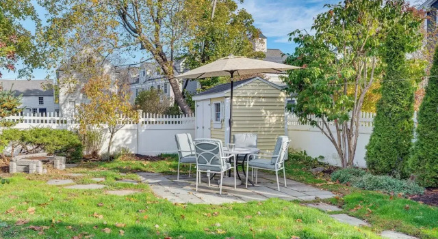 < 1 Mi to Beach! Kennebunk Cottage w/ Yard, Buchen Sie Ferienhaus  