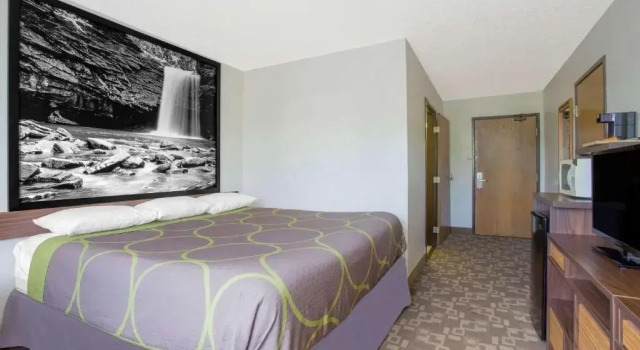 Номер Standard Super 8 by Wyndham Appomattox VA