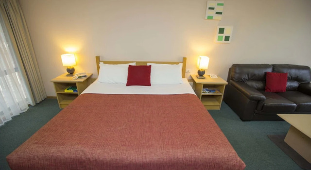 Номер Deluxe Rose Garden Motel