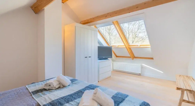 Коттедж Luxurious 6-person Holiday Home Located on the Edge of the Forest