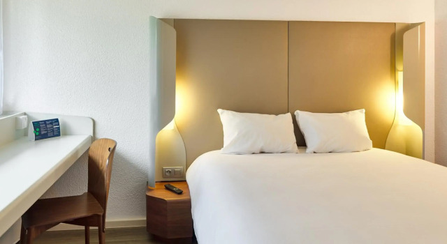 Campanile NATURE - Villennes sur Seine Poissy, Book Hotel Poissy Yvelines