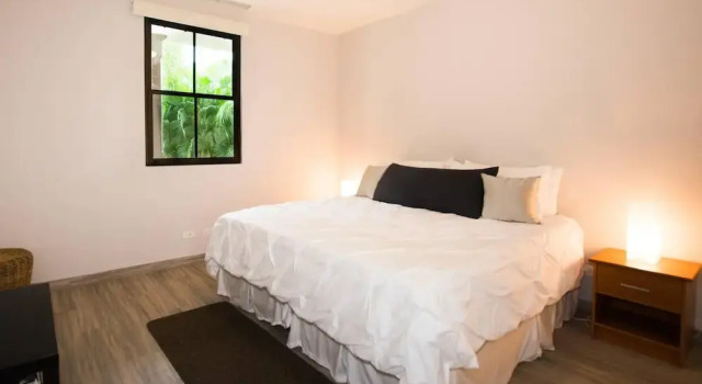 Chic Minimalist Condo with Swimming Pool, Hot Tub, and Beach Club Access