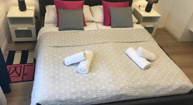Студия Downtown Luxury Apartment