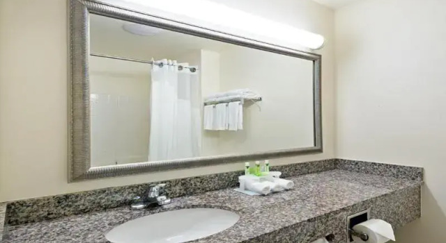 Номер Standard Holiday Inn Express Hotel & Suites North Seattle - Shoreline