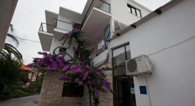 Apartments Casablanca, Rezerwuj Apartament Hotele w Split-Dalmatia County z parkingiem, Parking