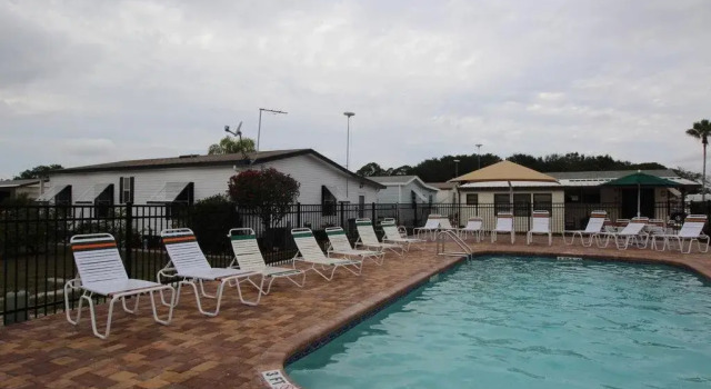 Central Park RV Park, Забронировать Отель Отели Lakeland - Winter Haven с парковкой, Парковка