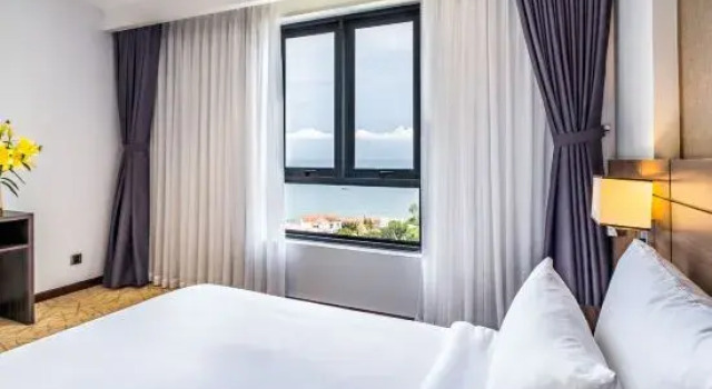 Трёхместный семейный люкс с видом на океан The Cap Hotel