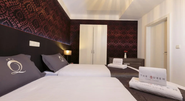 Апартаменты Comfort с 2 комнатами с балконом The Queen Luxury Apartments - Villa Gemma