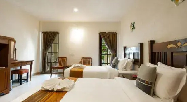 Номер Superior с видом на бассейн Phuket Leelavadee Hua Ting Resort