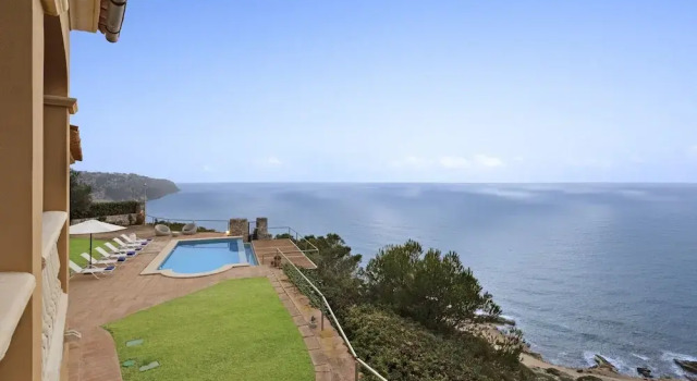 Вилла Luxury Luxury Villa Luna Suites frente al mar