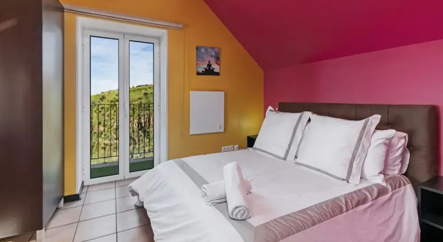 Top of the Cliff Villa, Забронировать Вилла Отели Фуншал с парковкой, рядом с Музей Квинта-дас-Крузес, Парковка