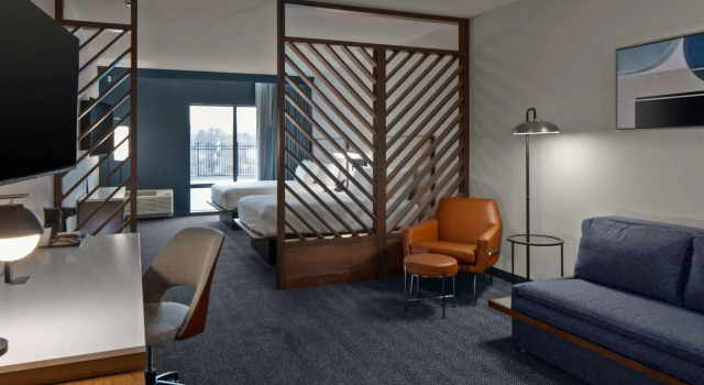 Четырёхместный люкс Courtyard by Marriott Jefferson City