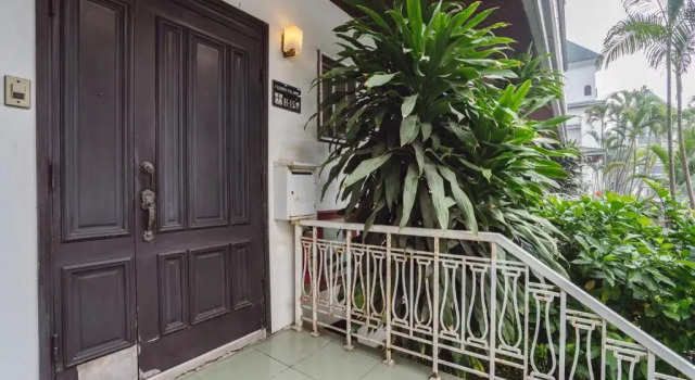 Студия Coco Flower Village Serviced Apartment