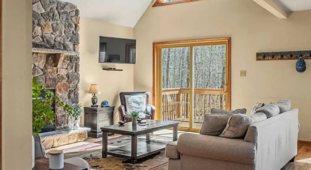 Hickory Haven by Avantstay Hot Tub, Game Room, Theater, Deck, Boek Vakantiehuis Albrightsville Carbon County
