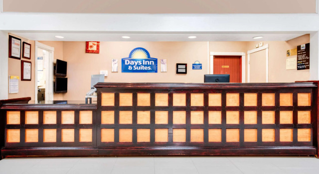 Days Inn & Suites Laredo Texas, Rezervovat Hotel Laredo Texas