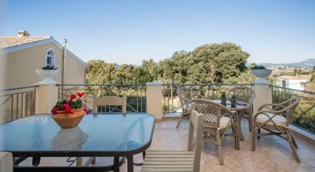 Апартаменты Koryfo Penthouse, 3km from Corfu Old Town (Kanoni)