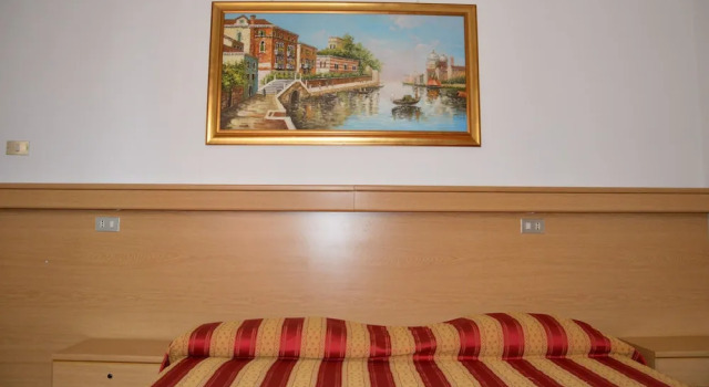 Номер Economy Hotel Tito