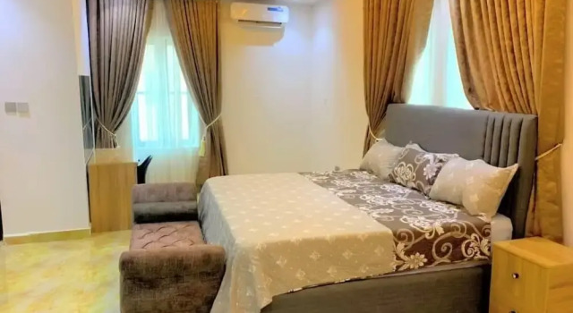 DFW Abodes Luxury Home, Rezervovat Apartmán Hotely v Akure s parkováním, Parkování