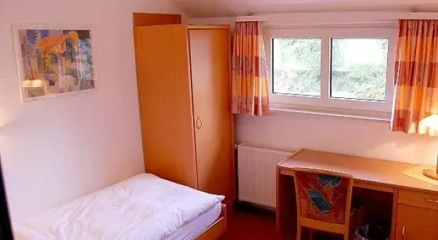 Bildungszentrum Sorpesee, Забронировать Отель Зундерн Зауэрланд, рядом с Дамба Зорпе