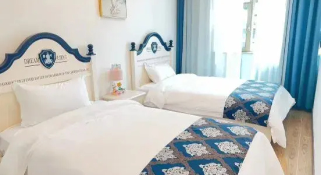 Двухместный люкс Deluxe Fuxian Lake Hi Villa