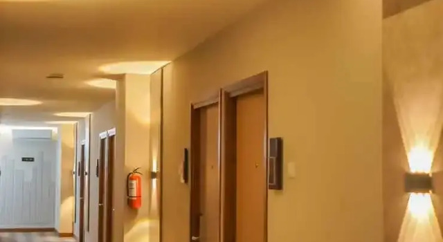 Front One King Hotel Tuban, Book Hotel 3-Star Hotels in East Java, 3*