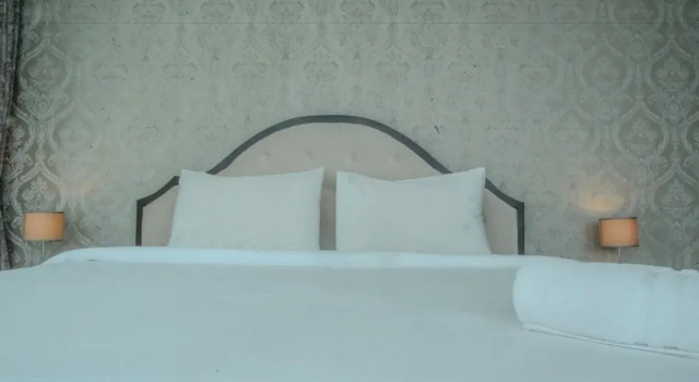 2 Bedrooms Denpasar Residence by Travelio, Забронировать Отель Отели Джакарты с бассейном, рядом с Торговый центр Epicentrum Walk, Бассейн