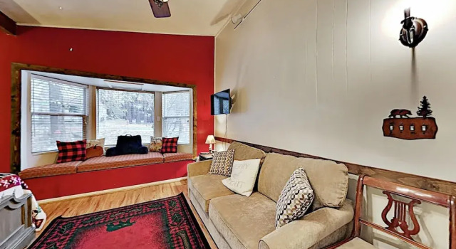 New Listing! Alpine W/ Private Hot Tub 2 Bedroom Cabin, Rezerwuj Dom wakacyjny Big Bear Lake Stany Zjednoczone