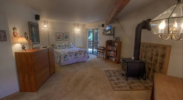 Fool Around House by Lake Tahoe Accommodations, Забронировать Отель Инклайн-Виллидж North Lake Tahoe, рядом с Red Fox