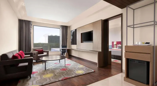 Двухместный люкс Ramada by Wyndham Lucknow Hotel and Convention Center