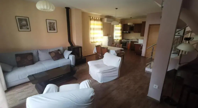 Коттедж с 3 комнатами Vacation Home Between the Waters