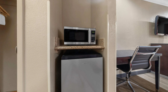 Четырёхместный номер Standard Econo Lodge Inn & Suites Escondido Downtown