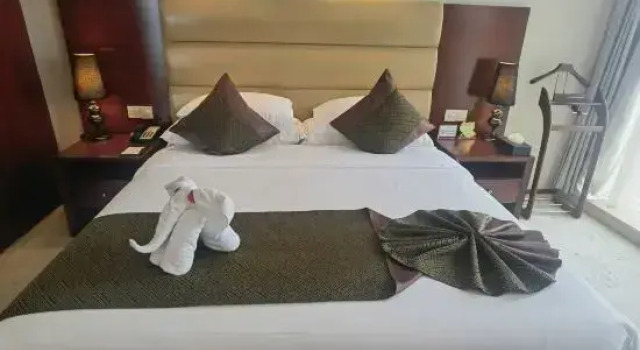 Люкс с видом на озеро Howard Johnson Business Club Shaoxing