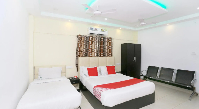 OYO 61184 Hotel Moidu's, Забронировать Отель Отели Коччи 3 звезды, 3*