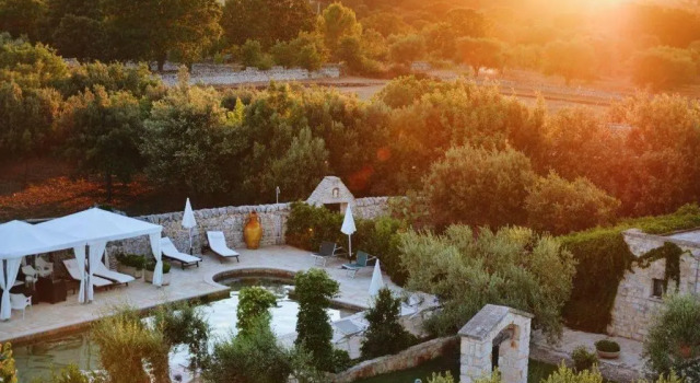 Masseria Montanaro, Book Hotel Hoteller i Cisternino med parkering, Parkering