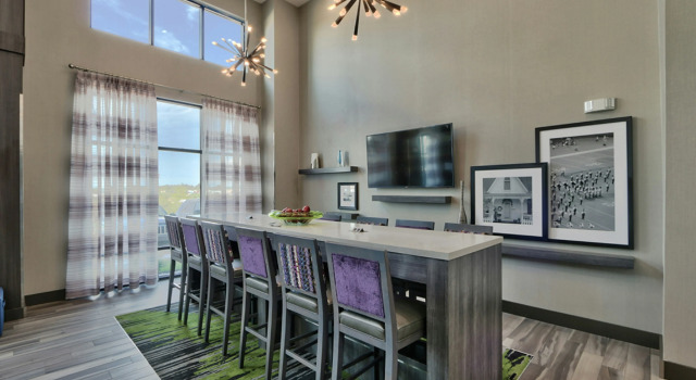 Hampton Inn & Suites Guthrie, OK, Забронировать Отель Гатри Оклахома
