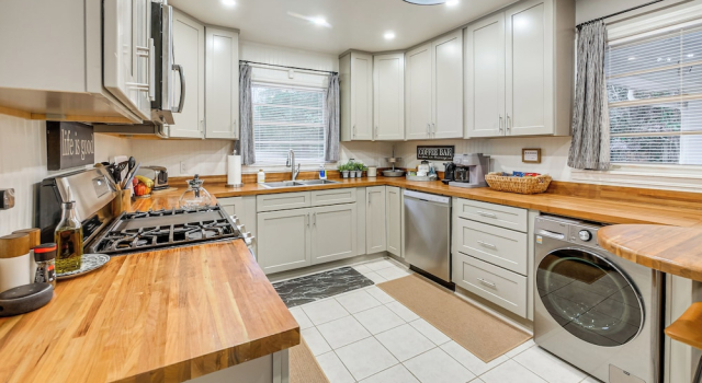 Updated + Inviting! North Macon Home Near Dtwn, Buchen Sie Ferienhaus Macon 