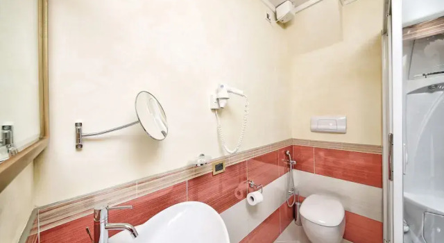 Двухместный номер Standard Lake View с балконом Hotel Villa Capri