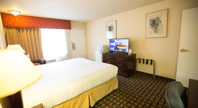 Queens Inn Anaheim